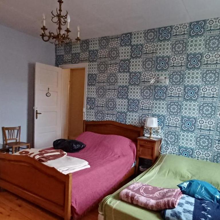 Chez Virginie - chambre du Bourg - Chambre Familiale avec Salle de Bains Privative - 20