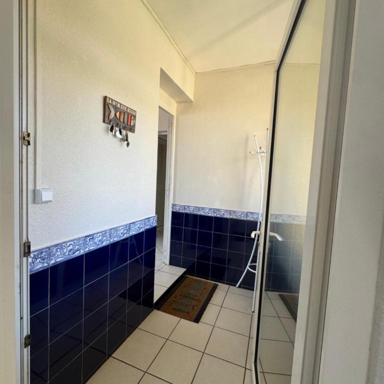 Front de mer 100m2 Vue magnifique, balcon, jardin, garage - Three-Bedroom Apartment - 20