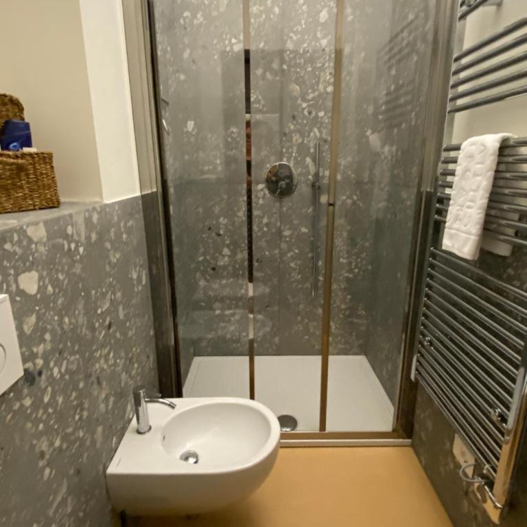 Paeninsula, rifugio urbano nel cuore di Milano - Porta Venezia - Appartamento con 1 Camera da Letto - 30