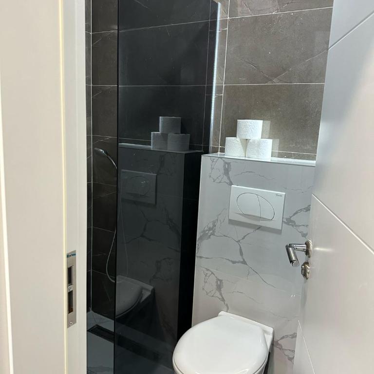 VANjA Apartment - One-Bedroom Apartment - 9