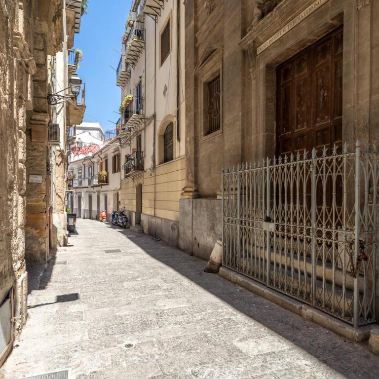 The Cathedral's Hideaway - Casa Giusino - Appartamento con Balcone - 33