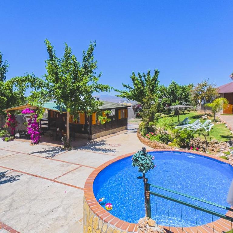 Cubo's Finca la Rosa del Zangano - Three-Bedroom House - 1
