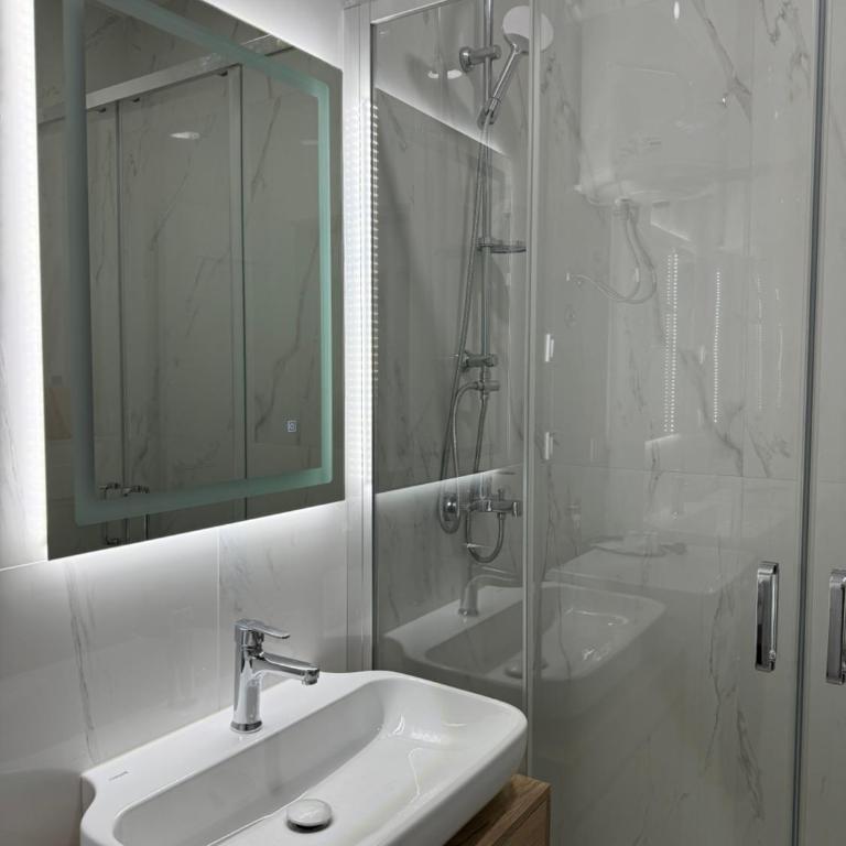 Ekaterina3VA - Two-Bedroom Apartment - 15