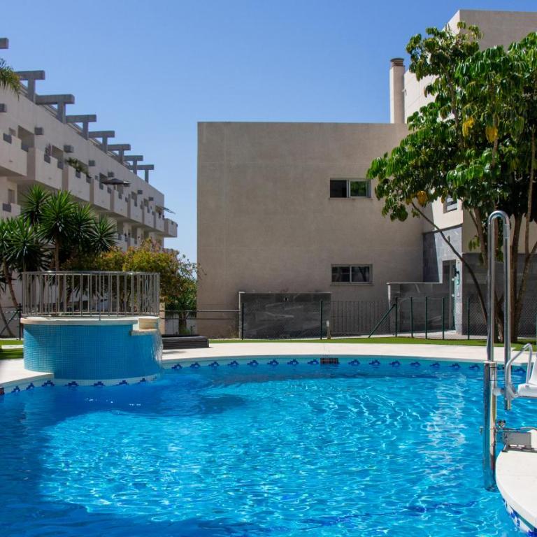 Apartment with nice Views, Pool & Parking - Apartamento de 2 dormitorios - 32