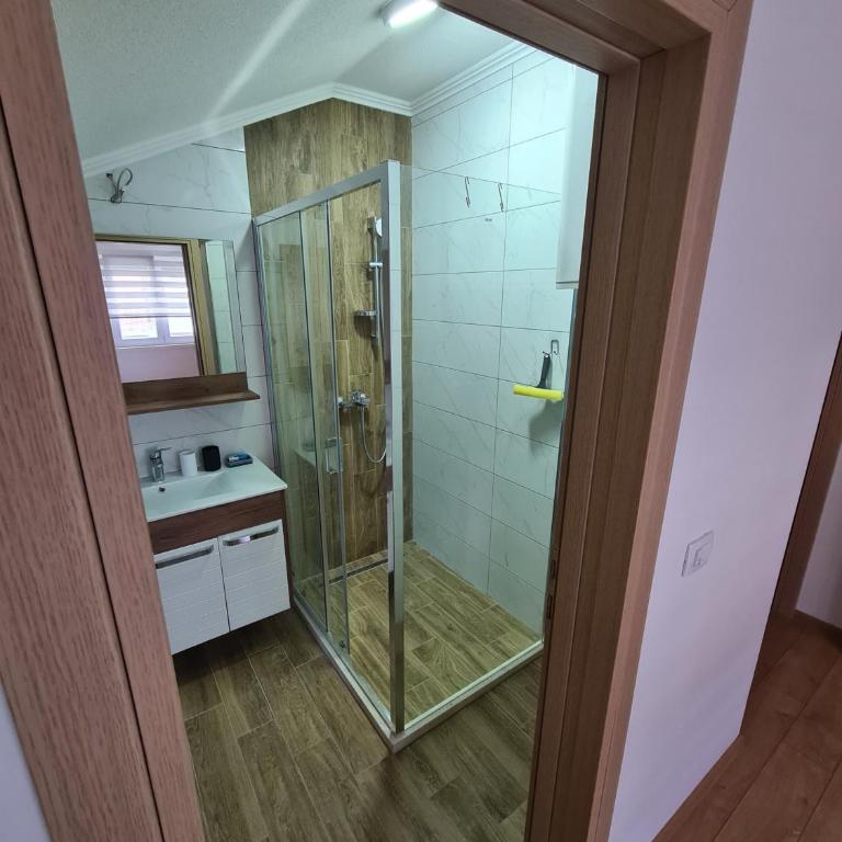 Apartman Luka - Apartman sa 3 Spavaće Sobe - 3