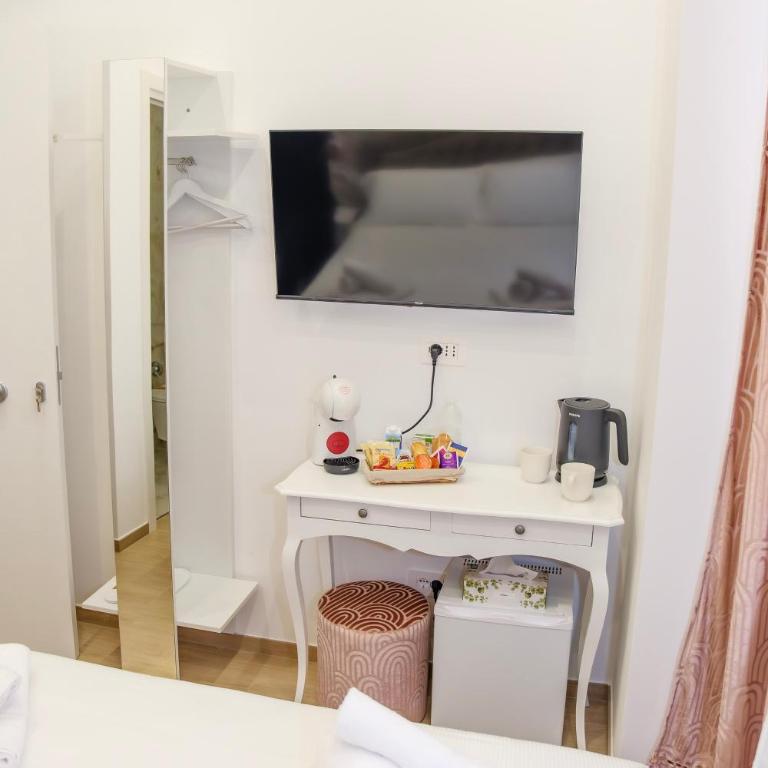 Futura Guest House - Double Room with Private Bathroom - 3