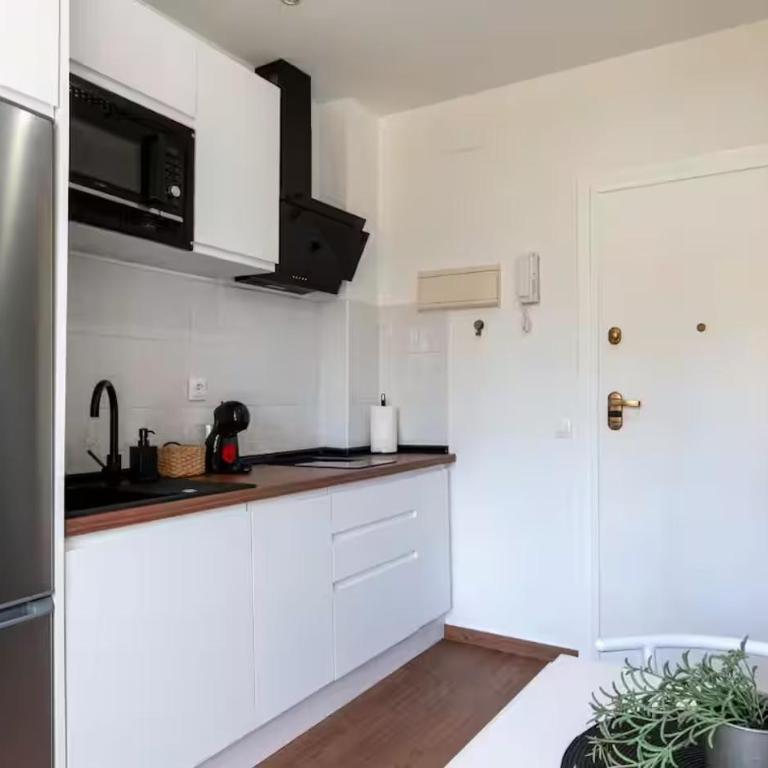 Estudio moderno con parking, frente al Palacio de Congresos - Apartamento de 1 dormitorio - 5