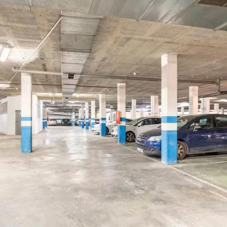 Estudio moderno con parking, frente al Palacio de Congresos - Apartamento de 1 dormitorio - 14