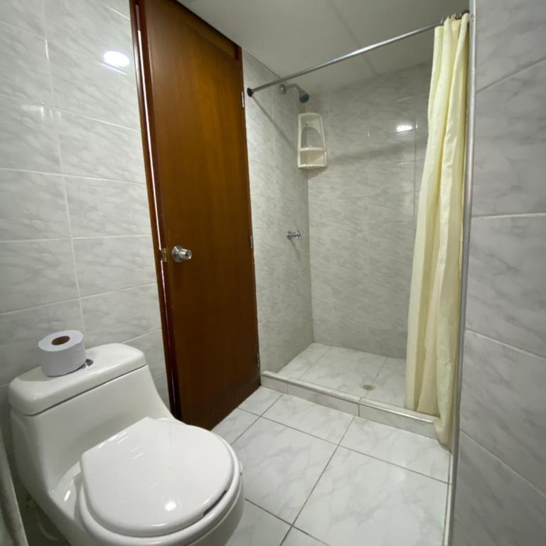 Condominio La Mansión - Apartamentos Rodadero cerca a la playa - Two-Bedroom Apartment - 8