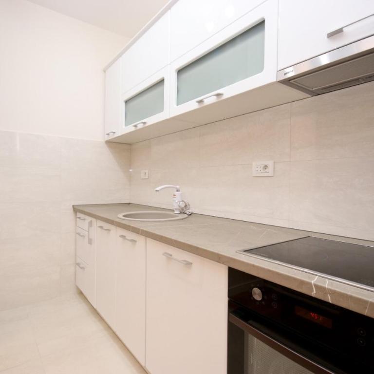 Sara - One-Bedroom Apartment - 16