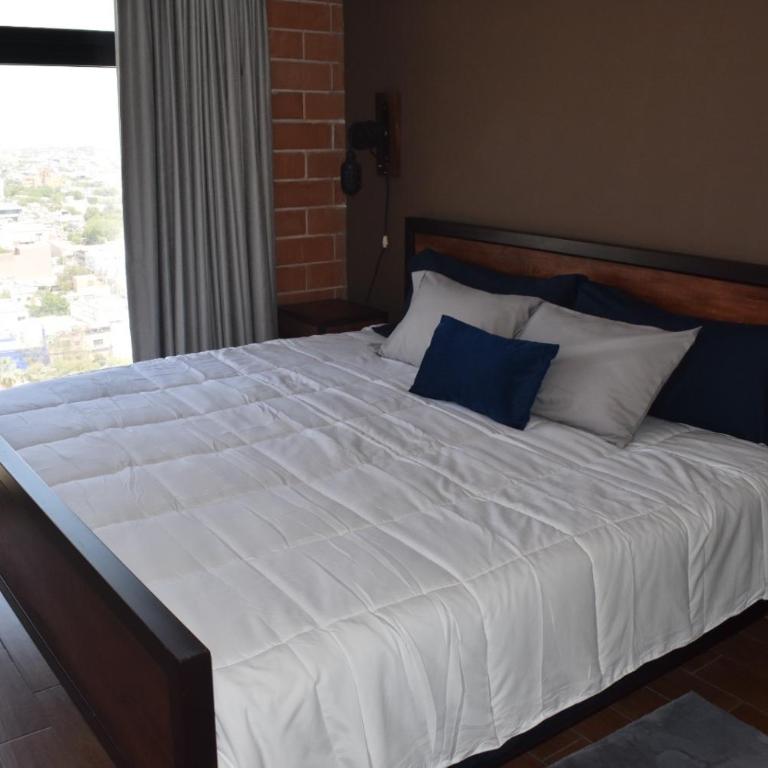 Departamentos exclusivos, equipados y amueblados en Torre Barrio Vergel - Two-Bedroom Apartment with Balcony - 14