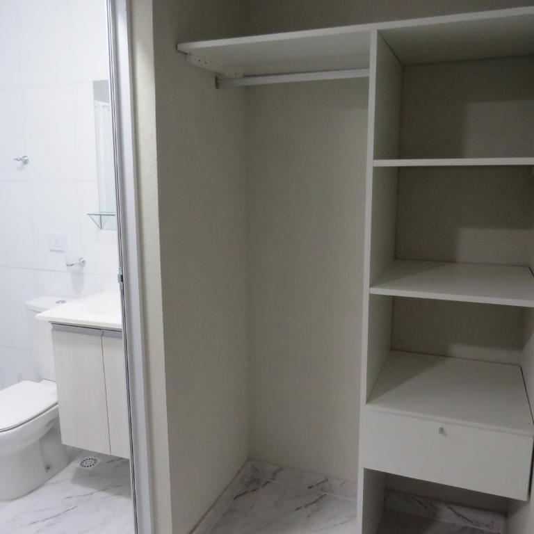 HABITACIONES y DEPARTAMENTO TERMINAL - Habitación Doble con baño privado - 2 camas - 7