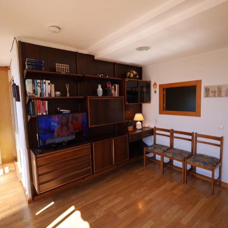 Apartamento en Cabo de las Huertas con vistas y piscina By Turihome - Two-Bedroom Apartment - 23