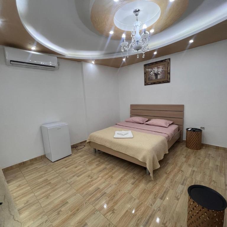 Royal View Apartments - One-Bedroom Apartment - 8