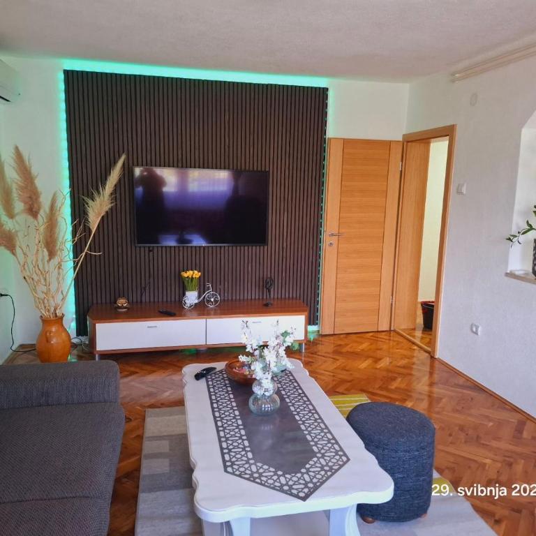 Uma - Villa - Beach Front - 17