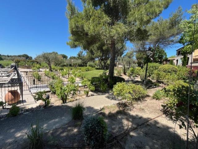 Appartement de charme sur le domaine de Pont Royal à Mallemort, en rez-de-jardin avec terrasse & piscine et vue sur le Golf - Appartement 1 Chambre - 6