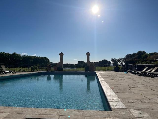 Appartement de charme sur le domaine de Pont Royal à Mallemort, en rez-de-jardin avec terrasse & piscine et vue sur le Golf - Appartement 1 Chambre - 17