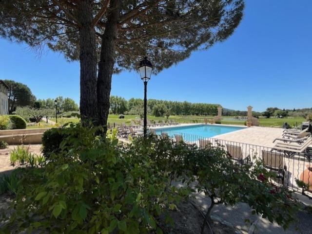 Appartement de charme sur le domaine de Pont Royal à Mallemort, en rez-de-jardin avec terrasse & piscine et vue sur le Golf - Appartement 1 Chambre - 26