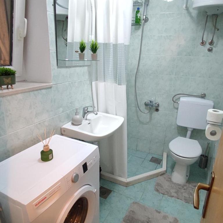 Apartmani Tarik - Two-Bedroom Apartment - 9