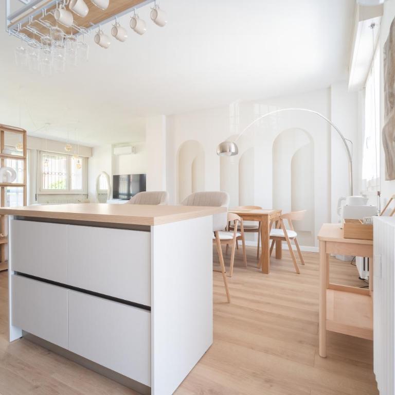 Cloud9 Large Terrace - Meliora Apartments - Appartamento Premium con 3 Camere da Letto e Balcone - 20