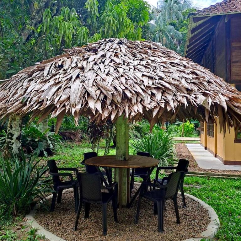 Yawira House - Three-Bedroom House - 34