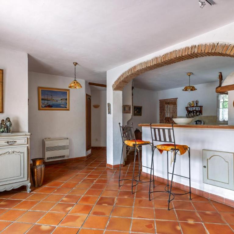 Beautiful Home In Mouans-Sartoux - Maison de Vacances 4 Chambres - 4