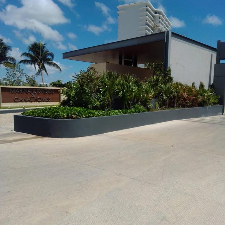 2 BR Apartment in Marina Condo - Apartment - 19