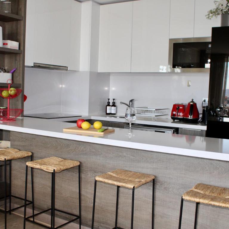 Mejor ubicación! Cerca a Mall parque Arauco, wifi, balcón - Apartamento de 2 dormitorios con balcón - 3