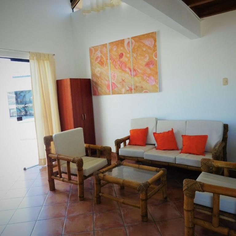 Sunset Bay Colan - Comfort Quadruple Room with Private Bathroom - 1