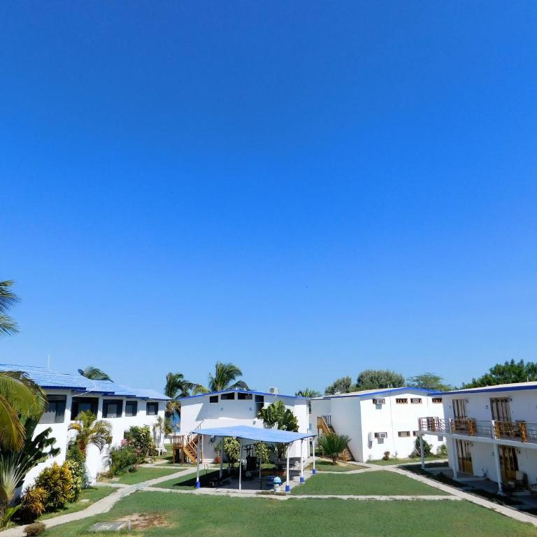 Sunset Bay Colan - Double Room with Two Double Beds - 3