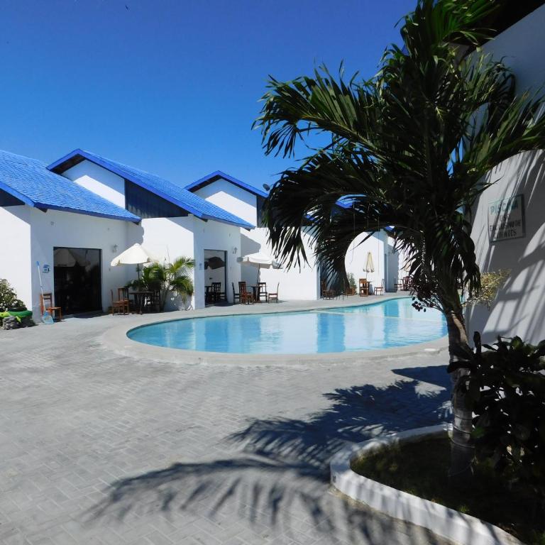Sunset Bay Colan - Comfort Triple Room with Private Bathroom - 4