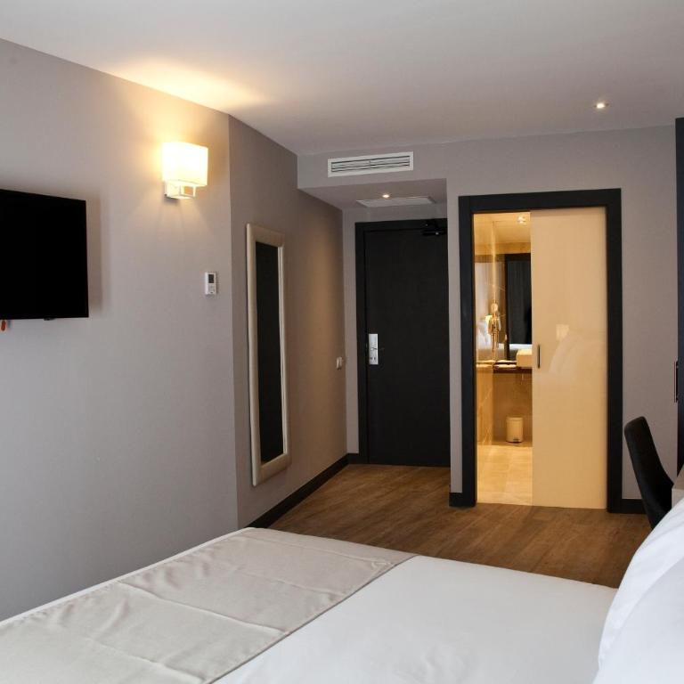 May Ramblas Hotel - Superior Double Room - 4