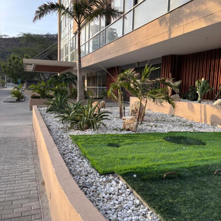 Hermoso y moderno Loft con Piscinas, vista al Mar y cerca de la Playa - Apartamento Loft de 1 dormitorio - 69