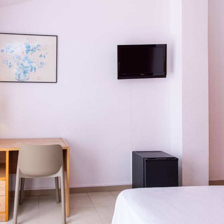 RVHotels Mar de Tossa - Habitación Doble con terraza - 11