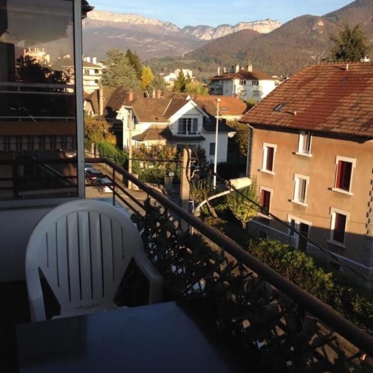 Cozy apartment with balcony and nice mountain view - Appartement - 9