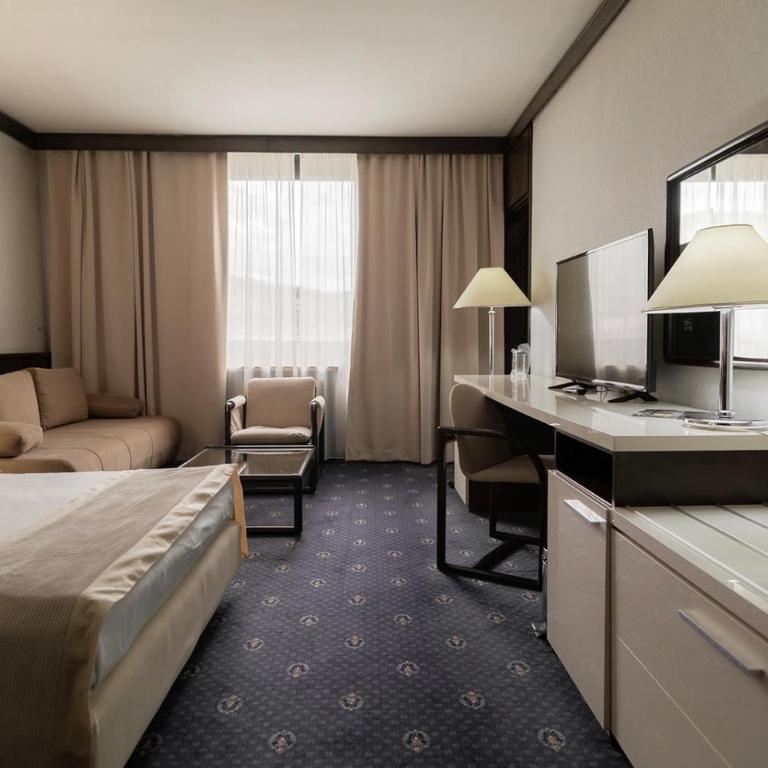 Hotel Holiday - Suite - 11