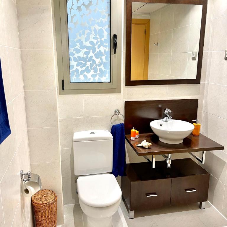 APARTAMENTO EN LA PINEDA y PARKING - Apartment with Pool View - 10