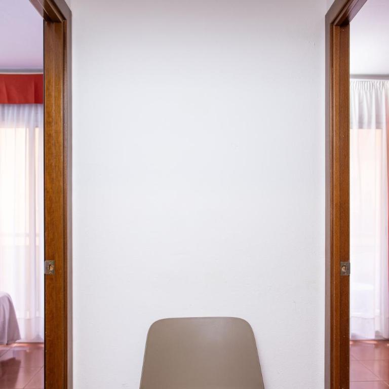 RVHotels Mar de Tossa - Habitación Familiar con balcón - 3