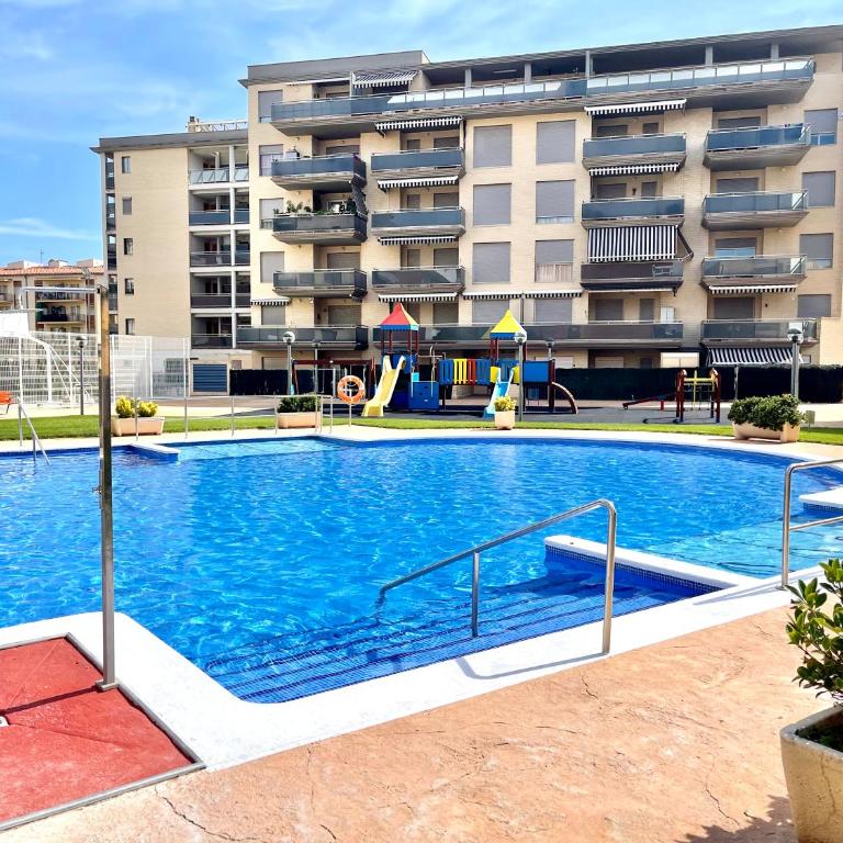 APARTAMENTO EN LA PINEDA y PARKING - Apartment with Pool View - 1