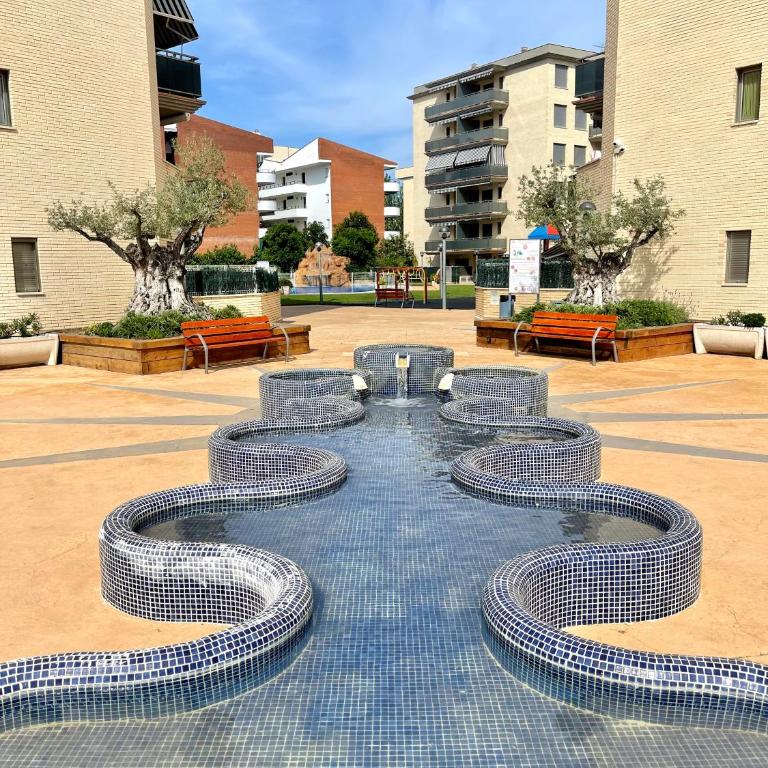 APARTAMENTO EN LA PINEDA y PARKING - Apartment with Pool View - 40