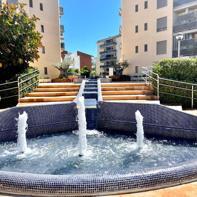 APARTAMENTO EN LA PINEDA y PARKING - Apartment with Pool View - 43