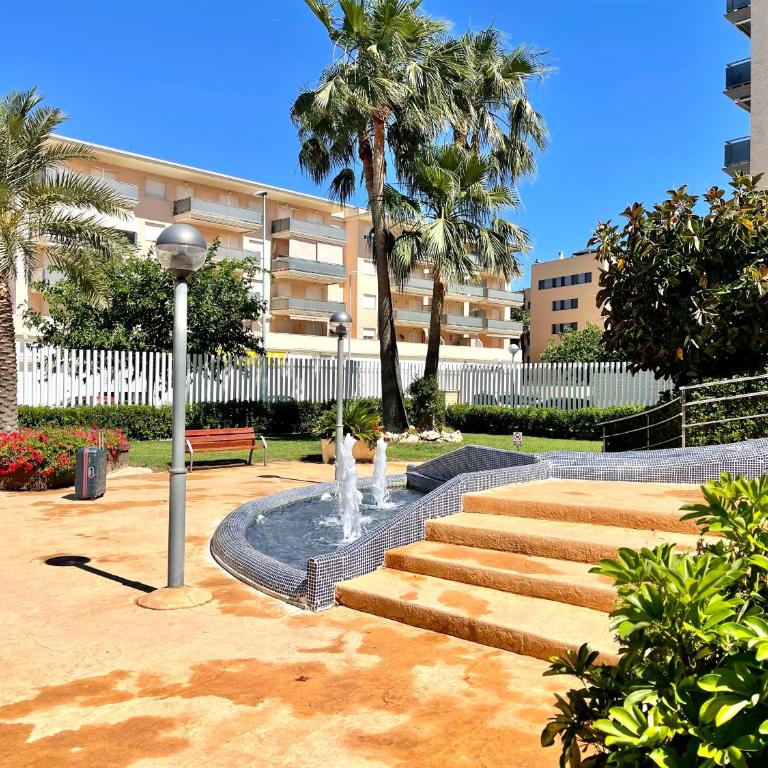 APARTAMENTO EN LA PINEDA y PARKING - Apartment with Pool View - 45