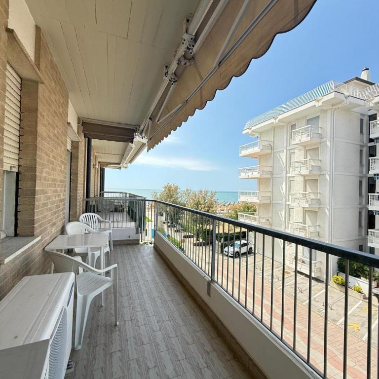 RESIDENCE ZETA - WALTERIGATO Apartments SOLO PER FAMIGLIE - Appartamento Superior con Balcone - 1
