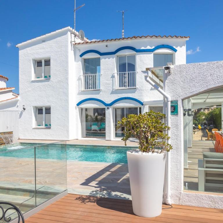 V028 - EMPURIES - Villa - 7