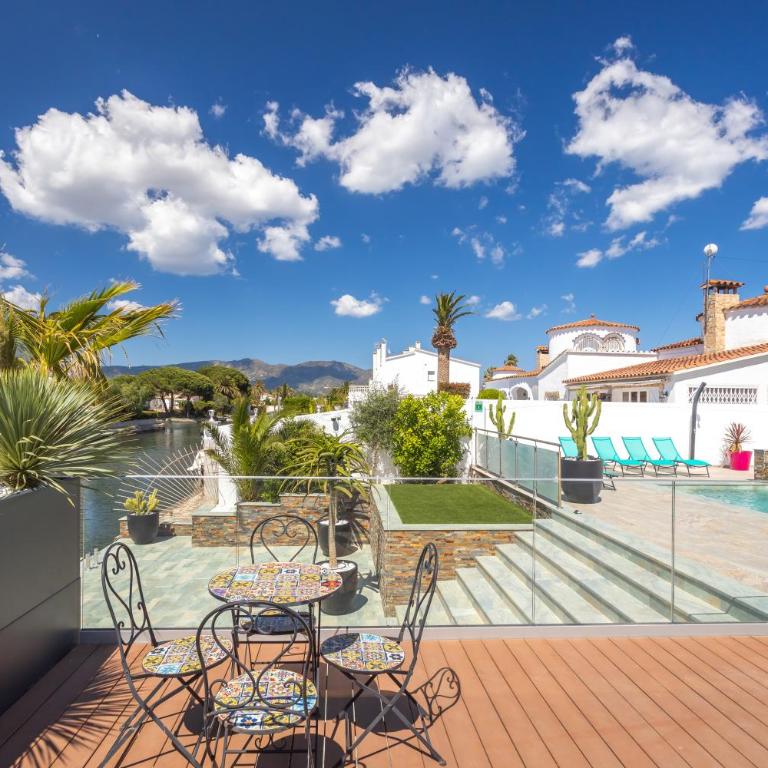 V028 - EMPURIES - Villa - 13