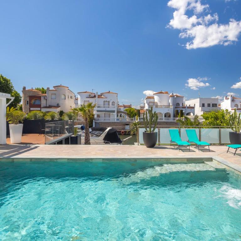 V028 - EMPURIES - Villa - 4