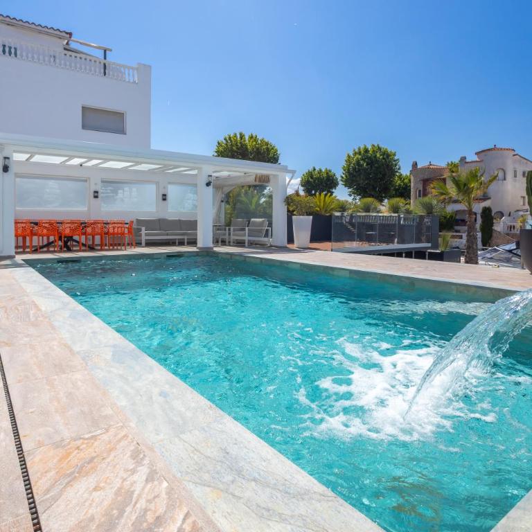 V028 - EMPURIES - Villa - 3