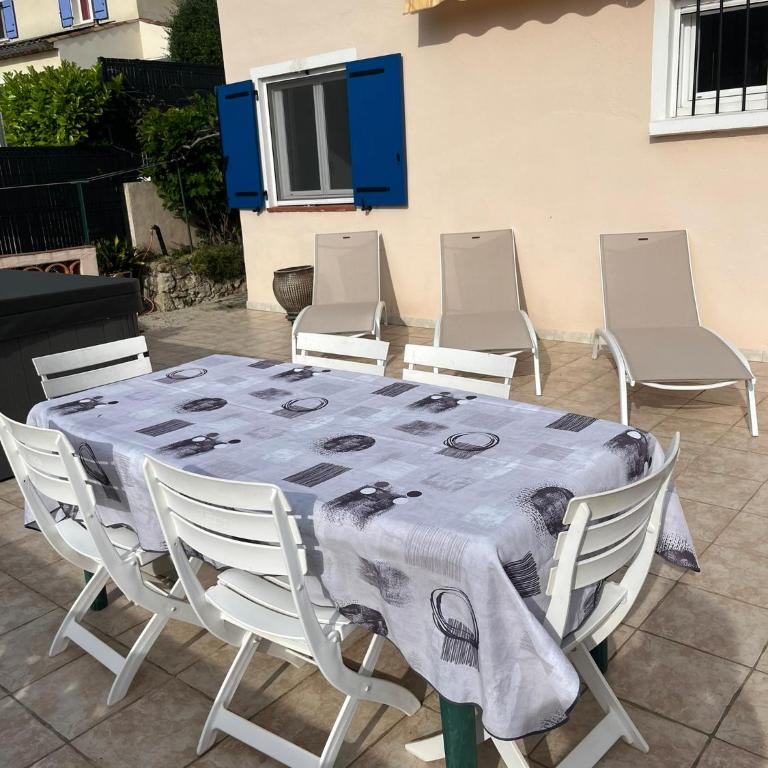 Villa au calme à Grasse avec piscine et spa privée - Villa 3 Chambres - 68
