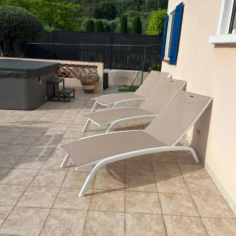 Villa au calme à Grasse avec piscine et spa privée - Villa 3 Chambres - 59