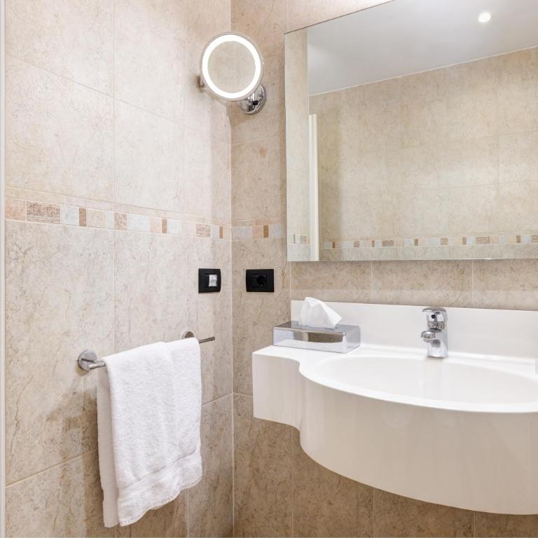 Hotel Indigo Verona - Grand Hotel Des Arts by IHG - Camera Premium Doppia con Letti Singoli - 5